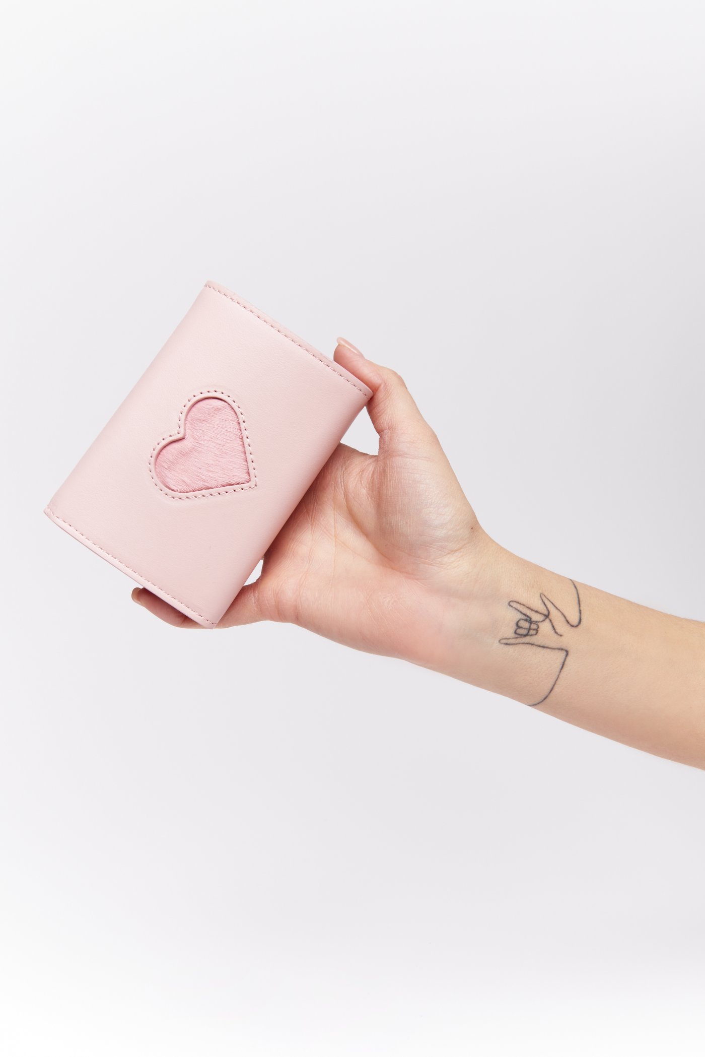 Weisz Fanni - First Dream Pink pénztárca szívecskés 